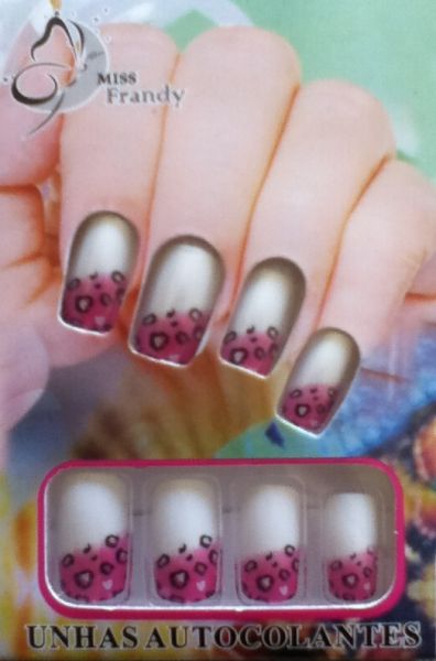 Unhas postiças branquinha com Rosa